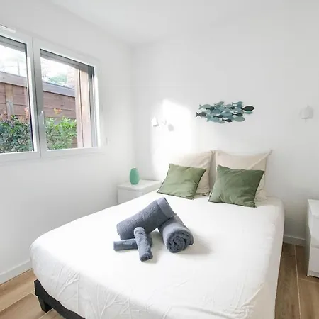 La Dependance Canopee Du סניוס