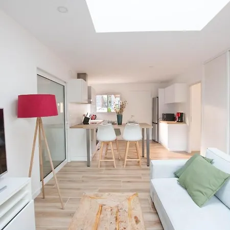 La Dependance Canopee Du סניוס