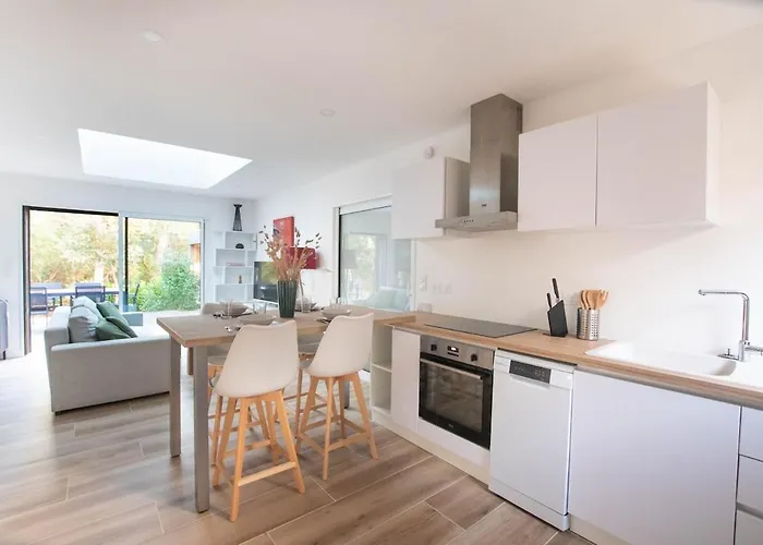 La Dependance Canopee Du *